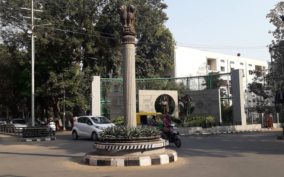 A street scene in Vallabh Vidyanagar, Anand, Gujarat